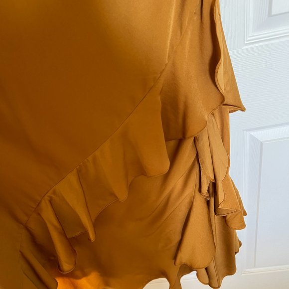 Banana Republic Ruffle Maxi Dress Golden Grass in L - Picture 6 of 10